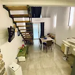 Loft Nineteen Apartment *